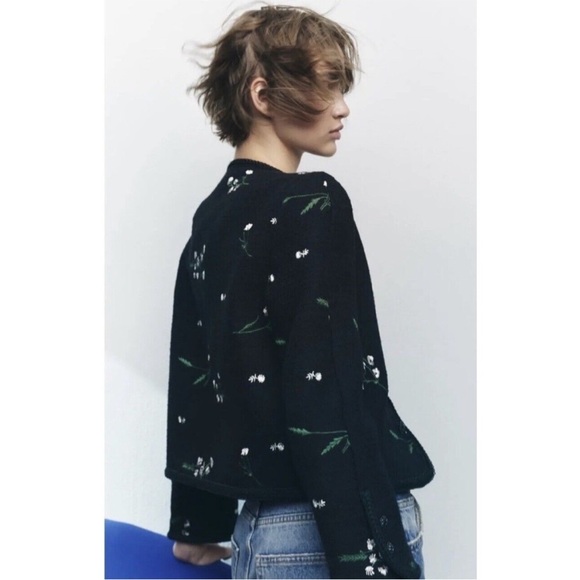 Zara Floral Embroidered Textured Jacket Black size Medium - Picture 2 of 4